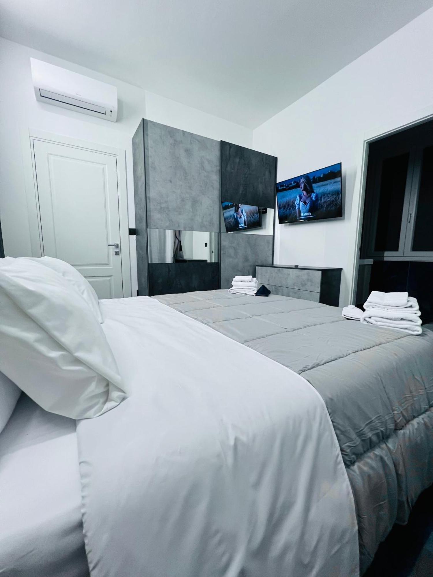 Bed and Breakfast Seven Nights Болонья Екстер'єр фото